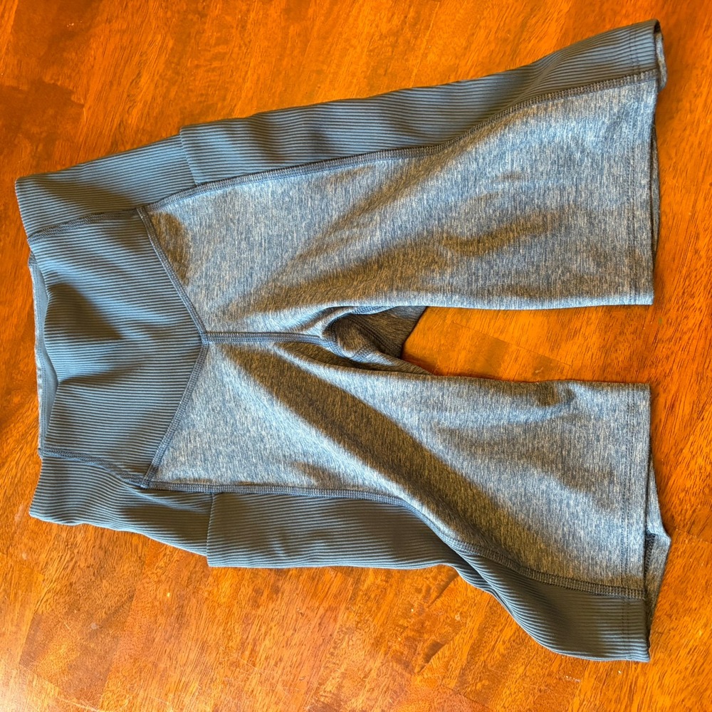 The North Face Women's Dune Sky 9" Tight Bike Shorts Blue Heather XS *Hem Stitch